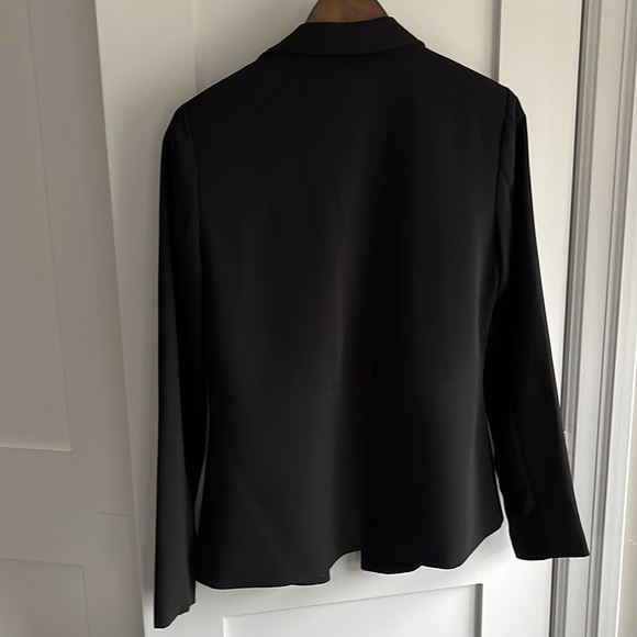 Love21 Black Blazer w Gold Detailing Never Worn Size M - Picture 4 of 4